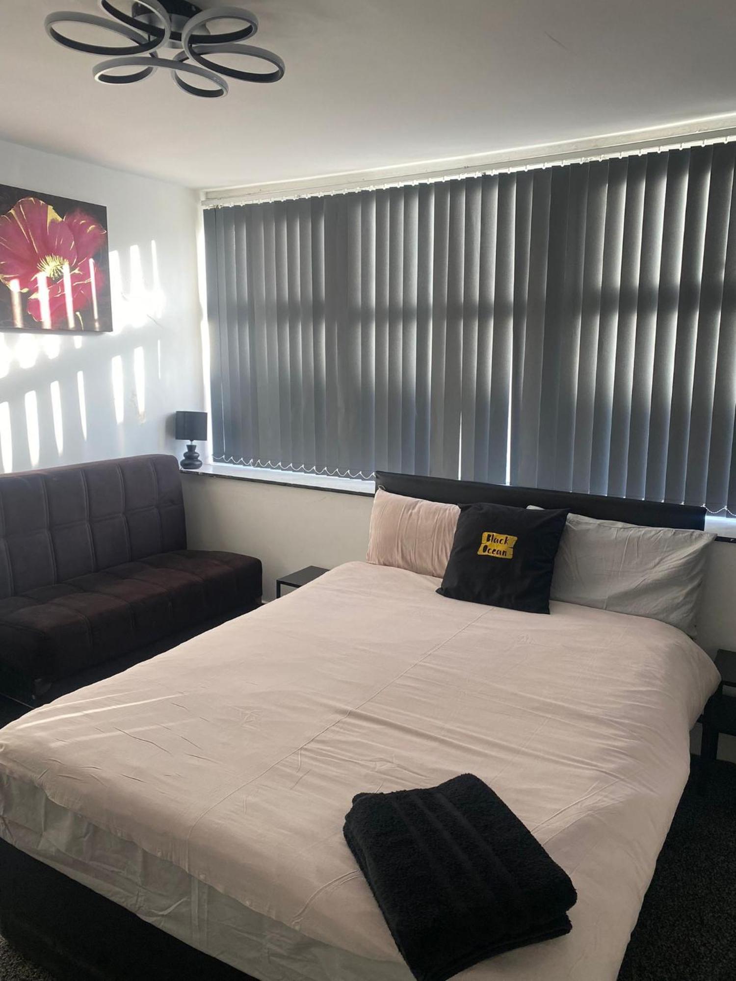 Black Ocean Holiday Apartments แบล็คพูล ภายนอก รูปภาพ